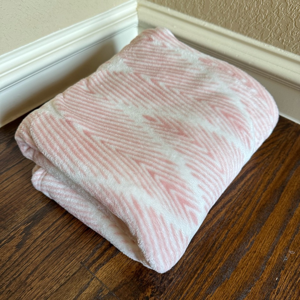 kirklands blanket!